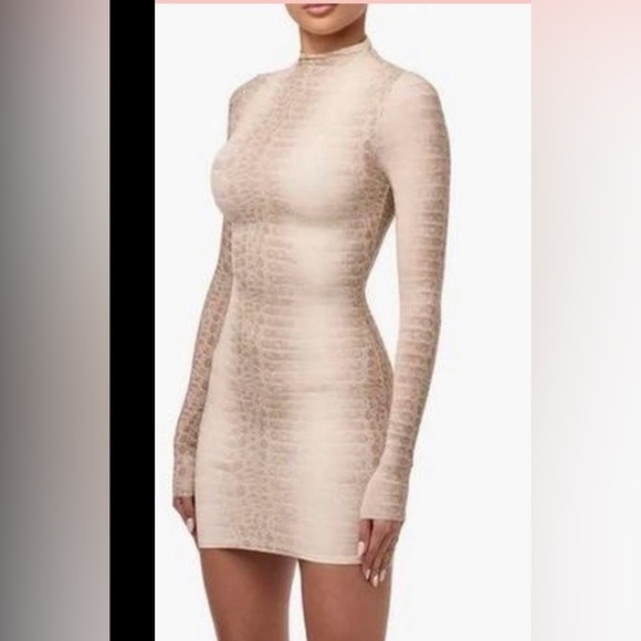 naked wardrobe Dresses & Skirts - ITEM IS NO LONGER AVAILABLE Naked Wardrobe Long Sleeve Bodycon Dress sz L